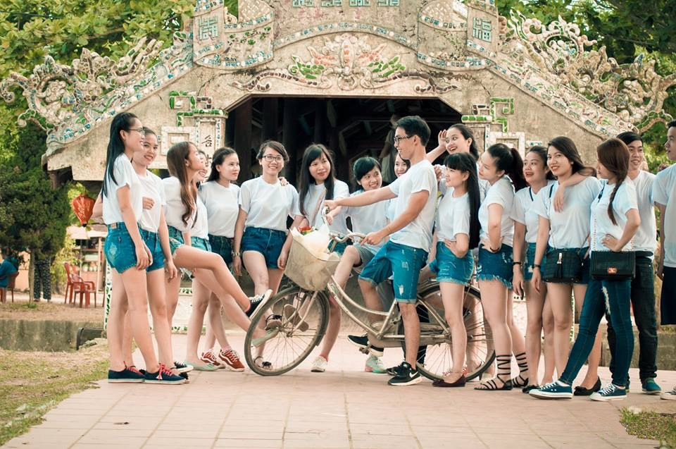 Kỷ yếu lớp 15CD ngành quản trị kinh doanh