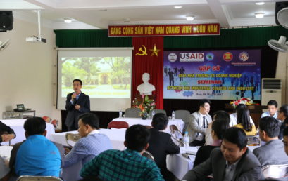 Doanh nghiệp với nhà trường trao đổi về nhu cầu nhân lực