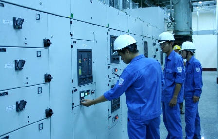 15 Công nhân ngành Điện với mức lương tốt 15 Công nhân ngành Điện với mức lương tốt