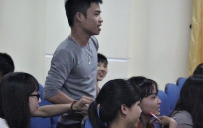 Tiếng nói sinh viên, không chỉ là đối thoại