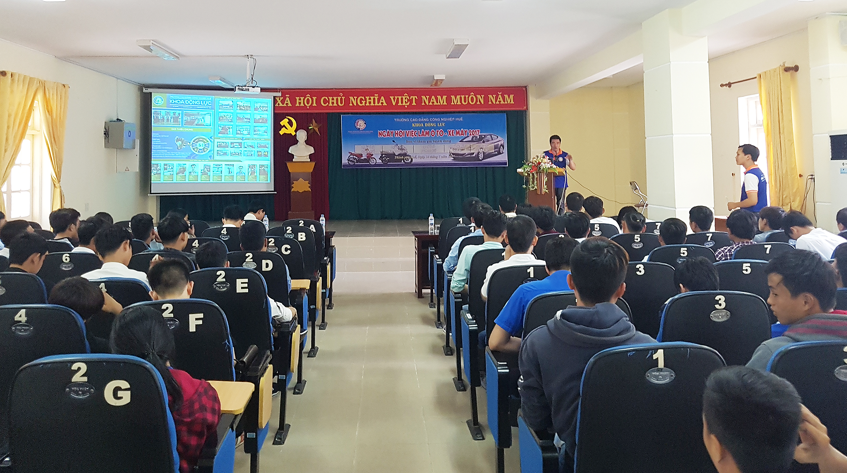 Ngày hội việc làm Ô tô – Xe máy năm 2017