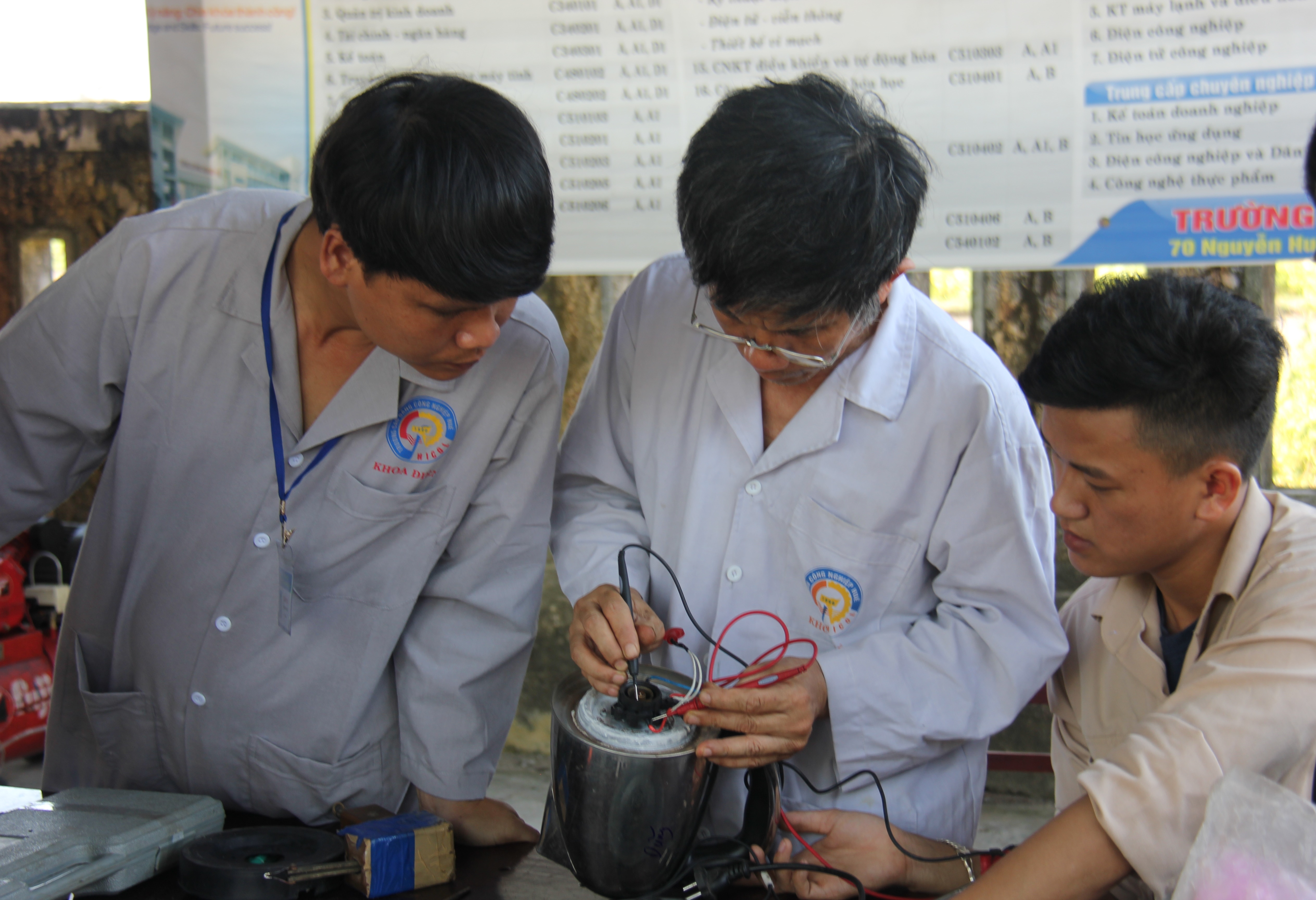 Hỗ trợ cộng đồng – Nồng giọt mồ hôi, ấm bao nụ cười