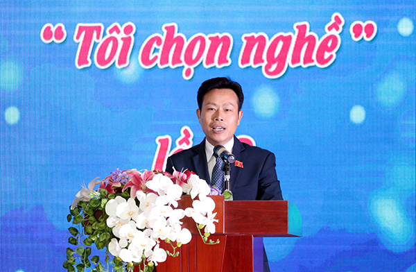 Nhiều bạn đọc đã gởi bài dự thi viết Tôi chọn nghề