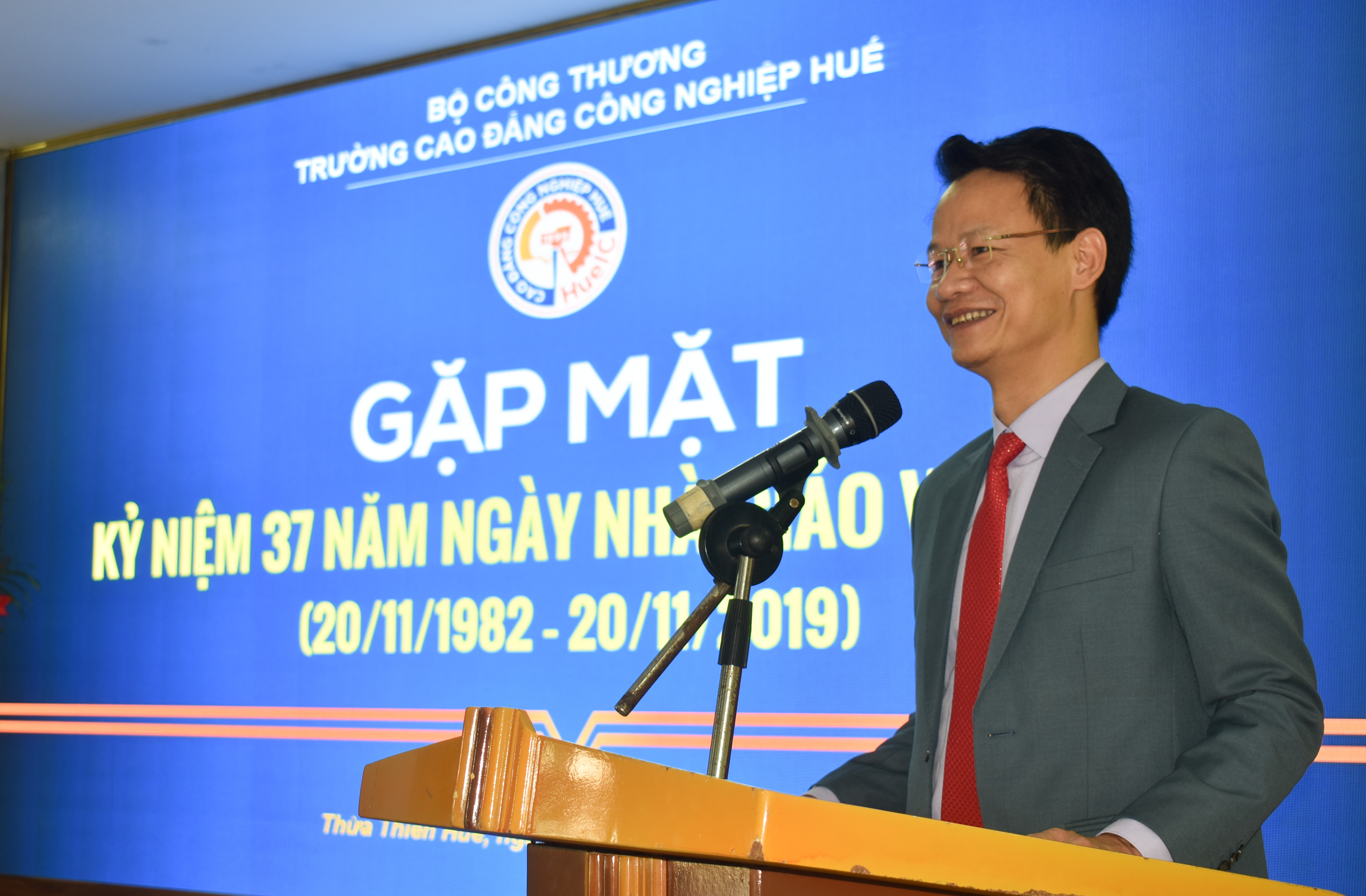 Trường Cao đẳng Công nghiệp Huế: Gặp mặt kỷ niệm 37 năm ngày Nhà giáo Việt Nam 20 – 11 Trường Cao đẳng Công nghiệp Huế: Gặp mặt kỷ niệm 37 năm ngày Nhà giáo Việt Nam 20 – 11