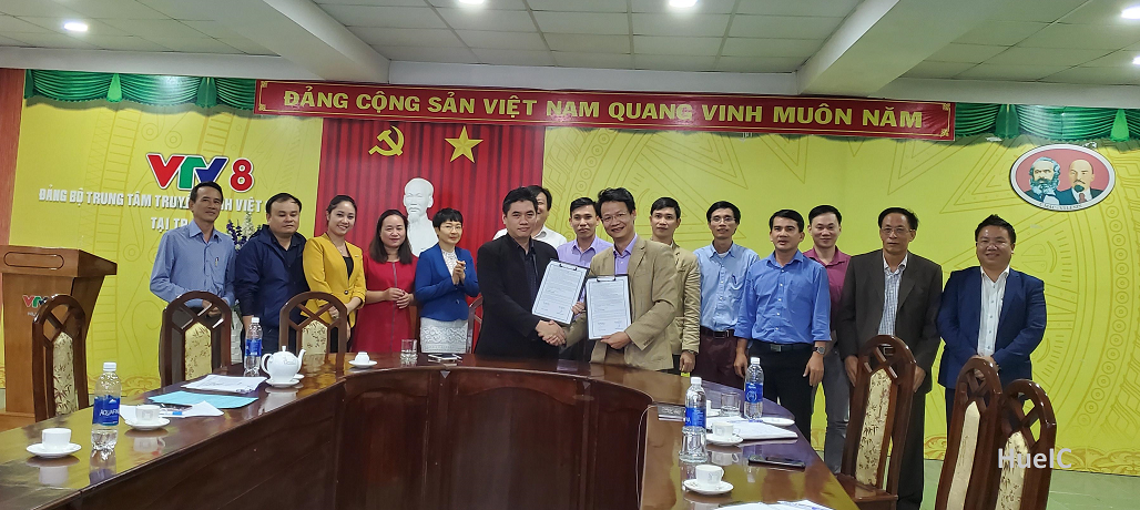 Ký kết hợp tác giữa HueIC và VTV8