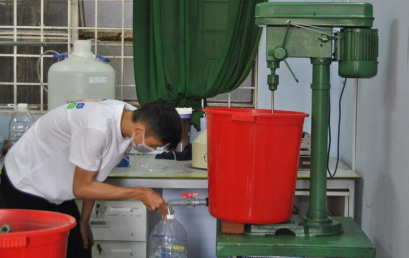 4 giờ chế máy khuấy, nâng năng suất sản xuất dung dịch nước rửa tay khô diệt khuẩn lên 7 lần