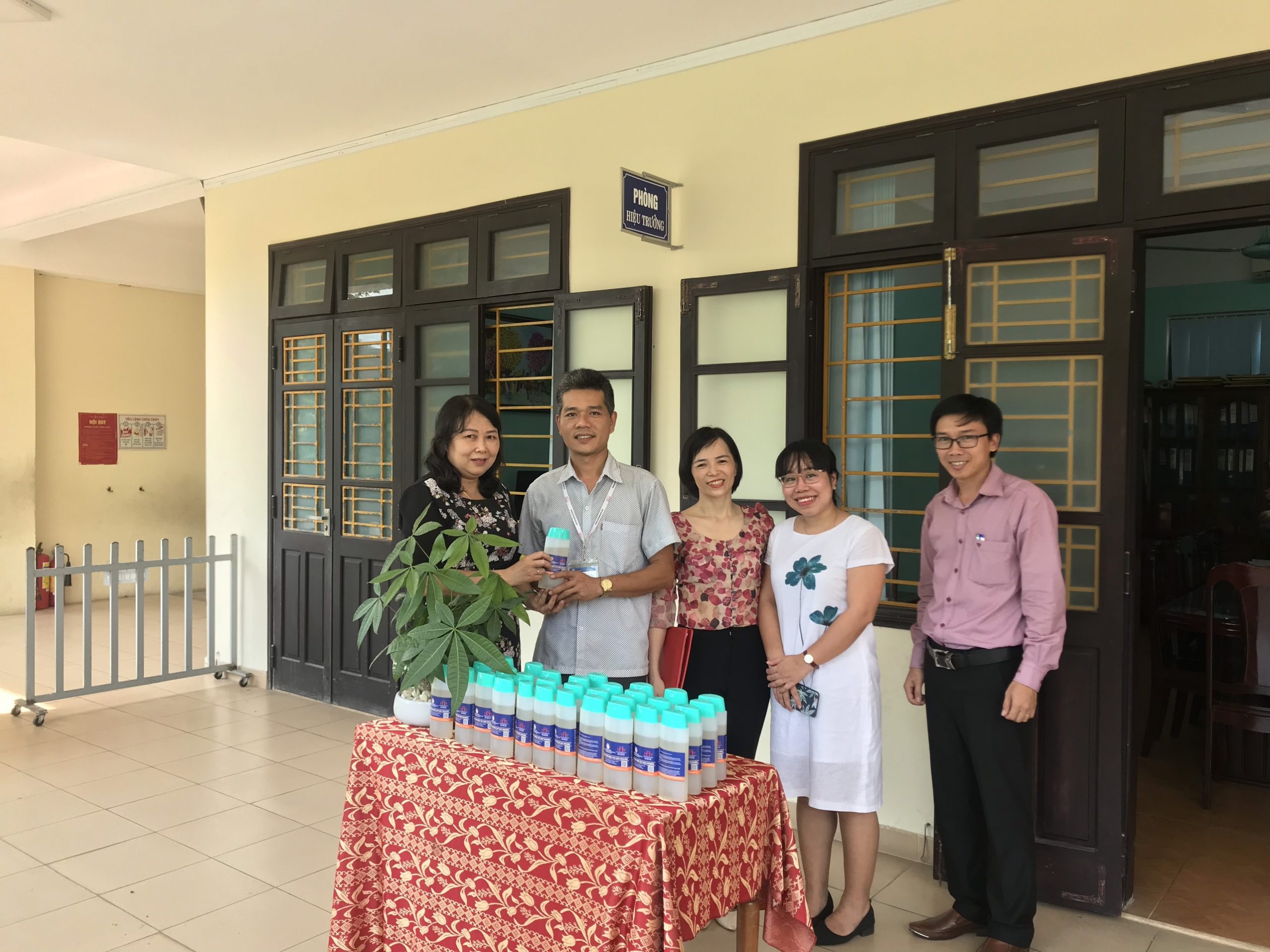 Tiếp tục phối hợp tuyên truyền, giáo dục ý thức phòng dịch COVID-19 trong học sinh thành phố Huế Tiếp tục phối hợp tuyên truyền, giáo dục ý thức phòng dịch COVID-19 trong học sinh thành phố Huế