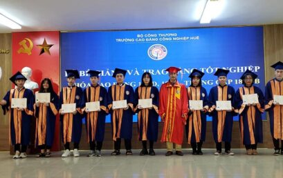 Lễ bế giảng và trao bằng tốt nghiệp năm 2020