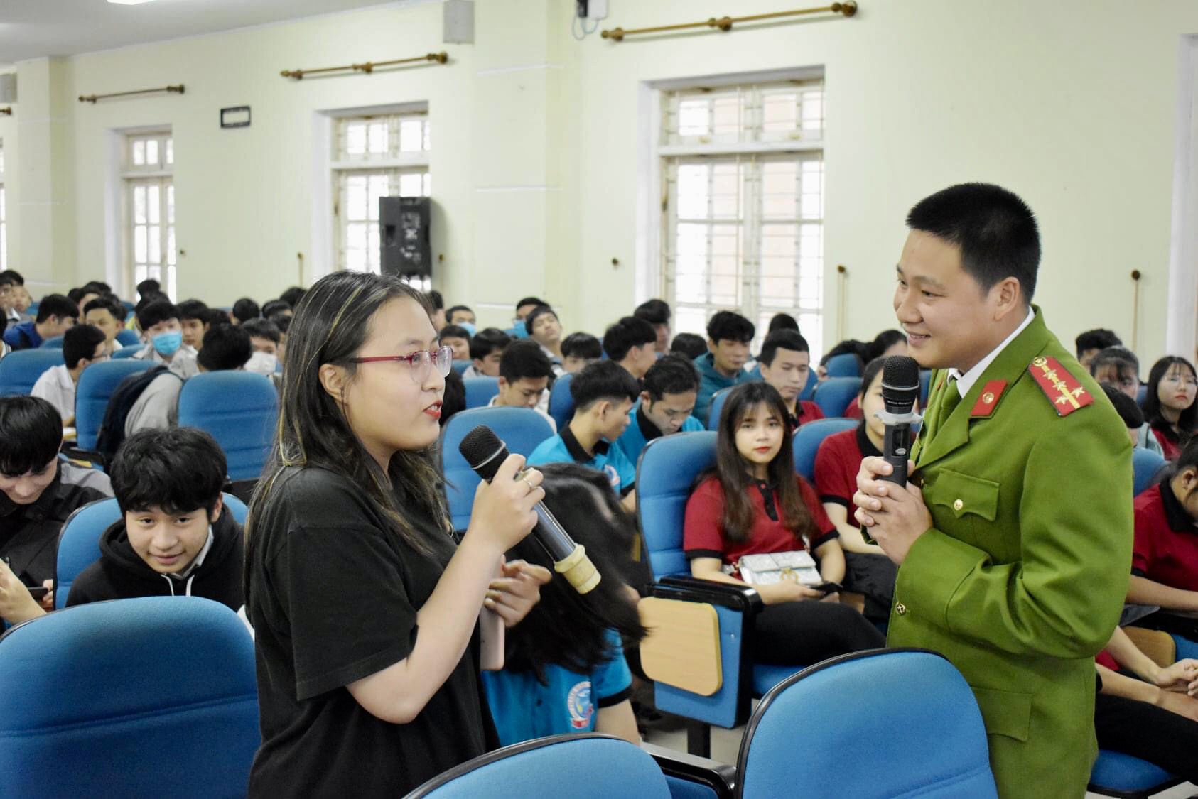 Nâng cao nhận thức cho HSSV trong công tác phòng chống ma tuý và tệ nạn xã hội