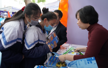 Định tương lai qua “hướng học” – “hướng nghề”