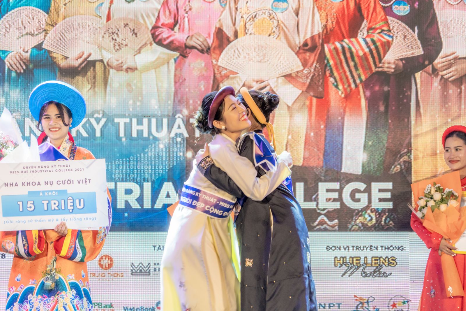 cuộc thi Miss HueIC 2021