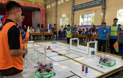 Sôi động cuộc thi Robocon
