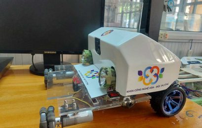 HueIC: Giảng viên sáng tạo Robot phục vụ giảng dạy