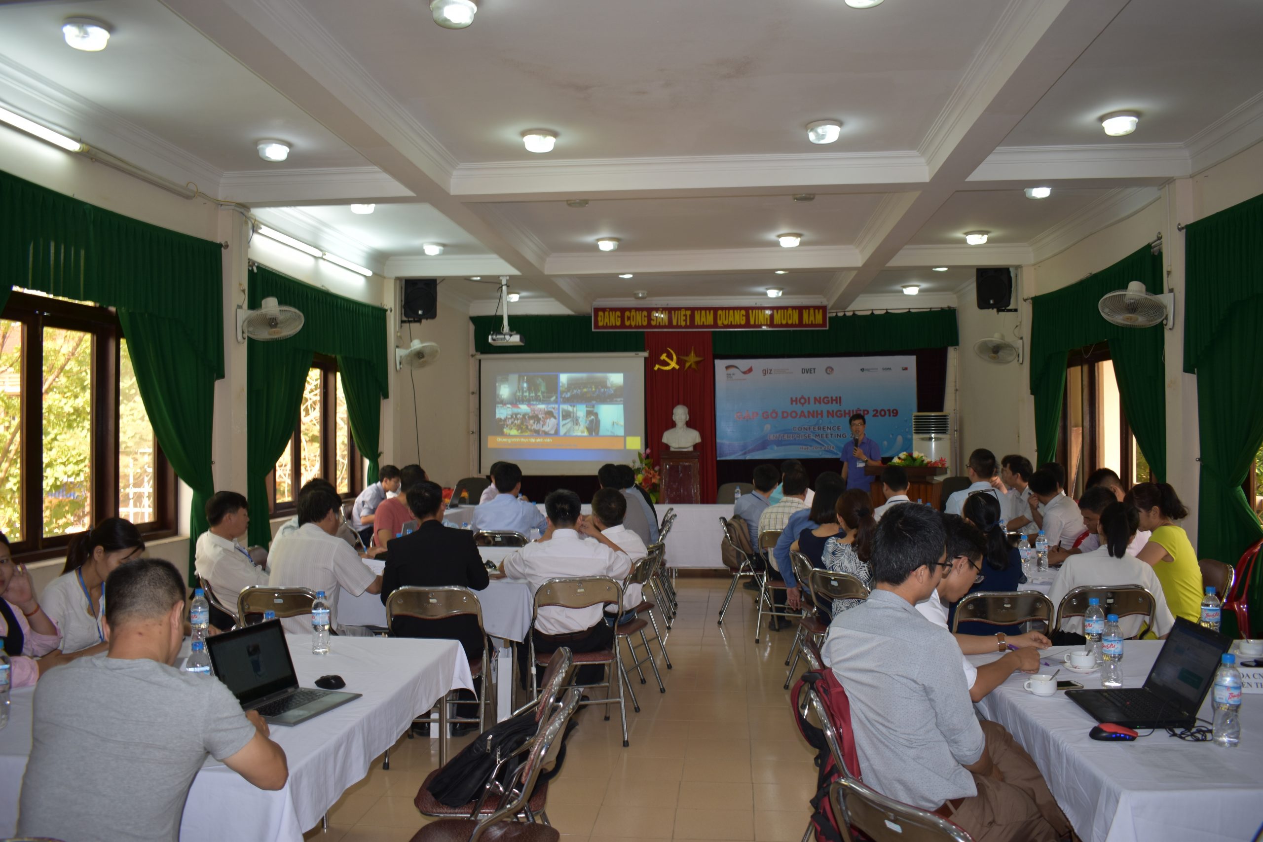 Khảo sát ý kiến doanh nghiệp năm 2021