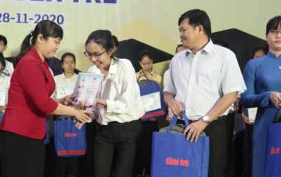 Cùng Tuổi Trẻ vượt COVID đến giảng đường