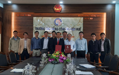 Ký kết biên bản ghi nhớ hợp tác giữa HueIC và HueWACO