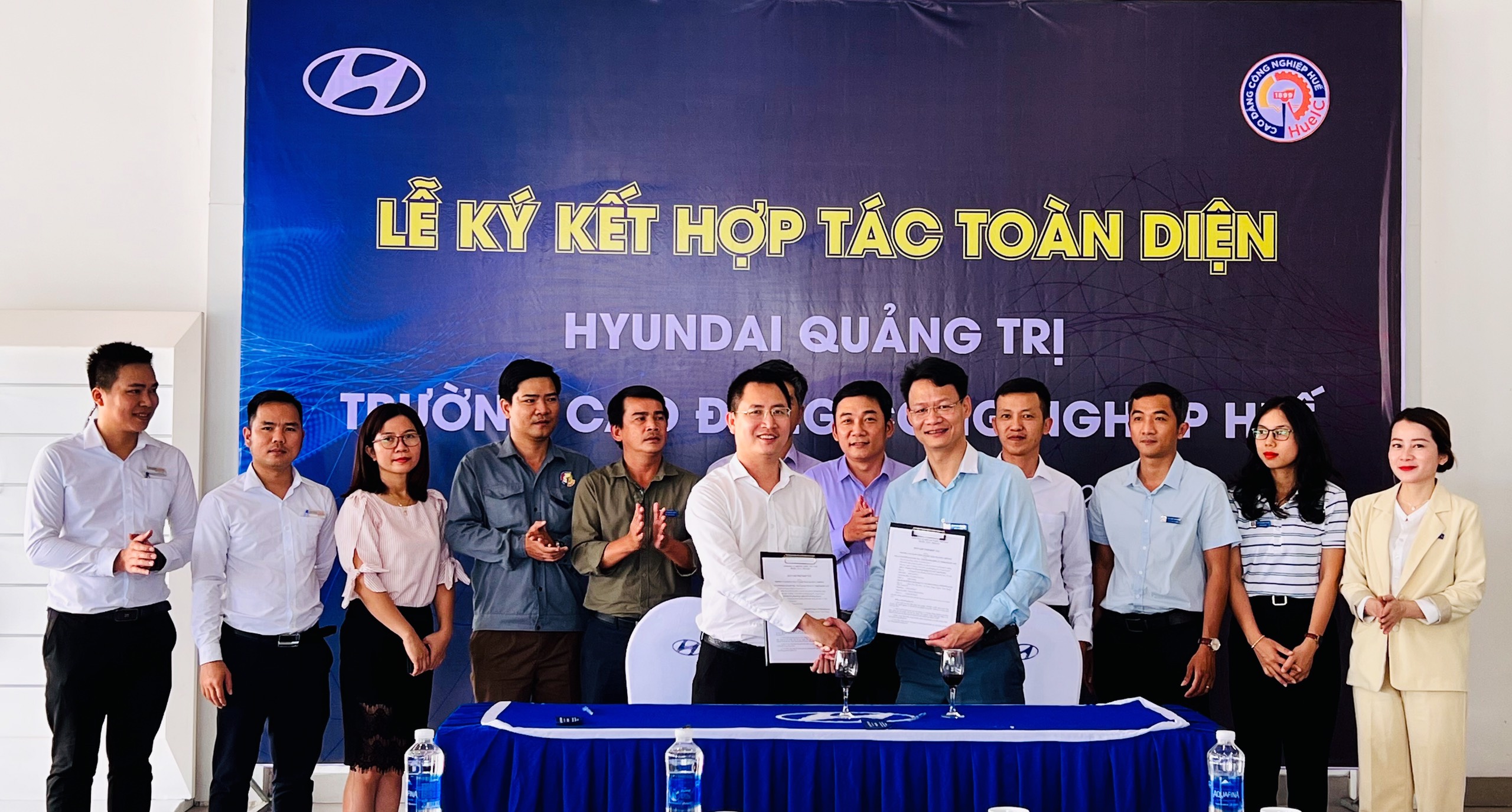 Ký kết hợp tác toàn diện với Đại lý Hyundai Quảng Trị – Chi nhánh Công ty TNHH Phước Lộc Ký kết hợp tác toàn diện với Đại lý Hyundai Quảng Trị – Chi nhánh Công ty TNHH Phước Lộc