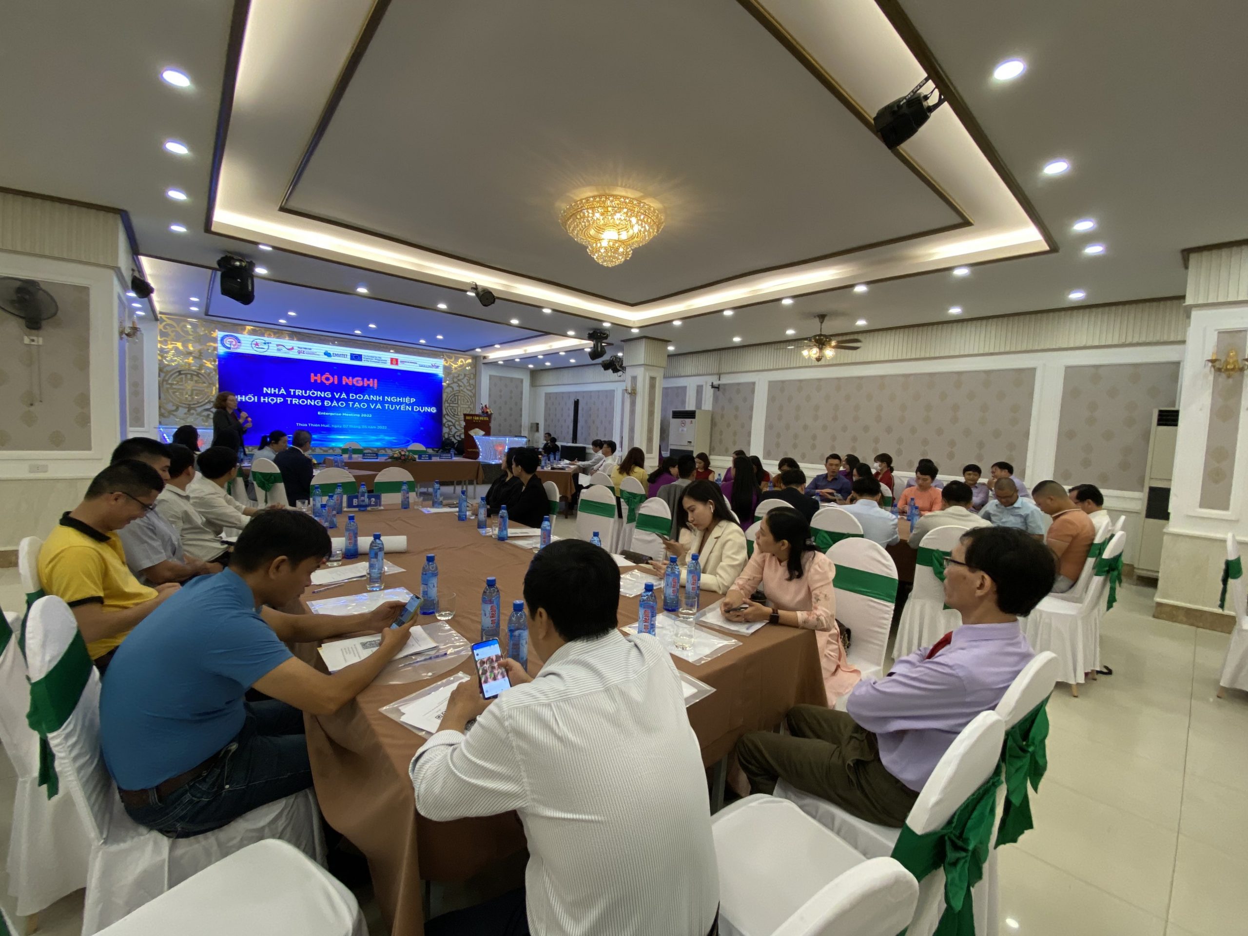 Hội nghị “Nhà trường và doanh nghiệp phối hợp trong đào tạo và tuyển dụng”